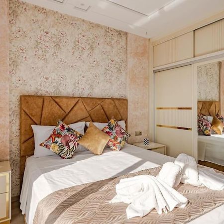 Royale Duplexe Pleine Centre Tanger Apartment Ngoại thất bức ảnh