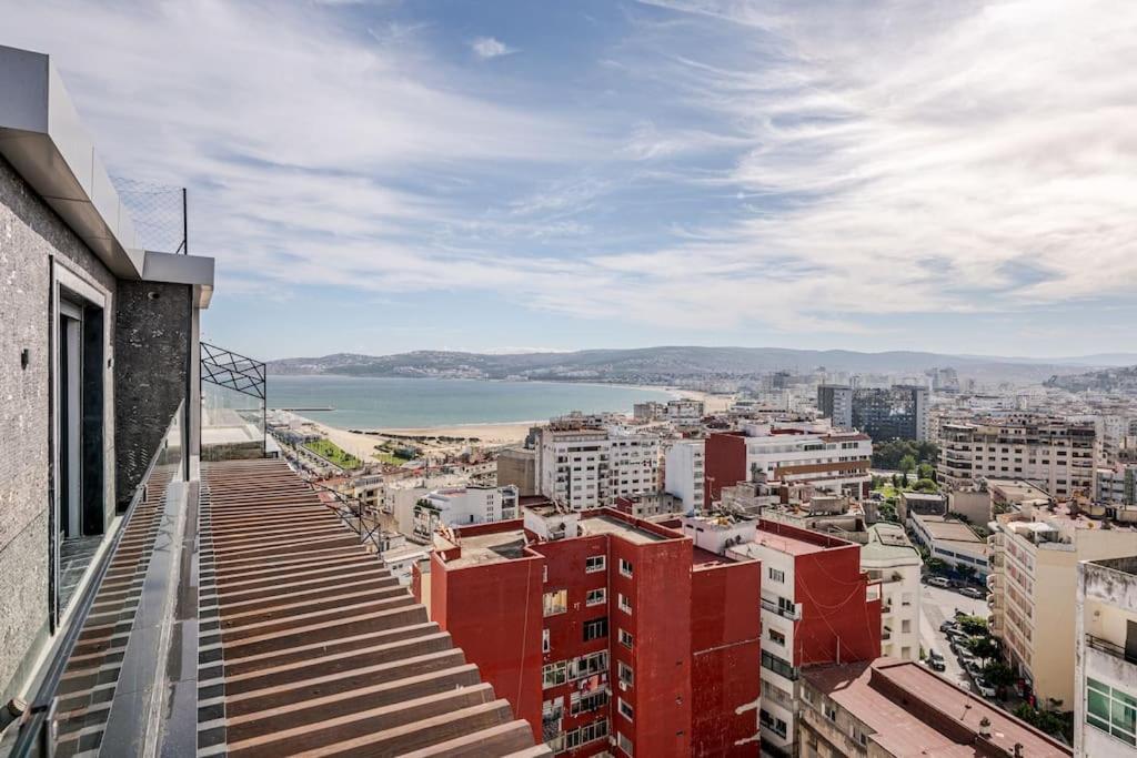 Royale Duplexe Pleine Centre Tanger Apartment Ngoại thất bức ảnh