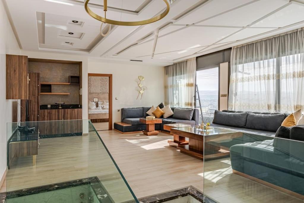 Royale Duplexe Pleine Centre Tanger Apartment Ngoại thất bức ảnh