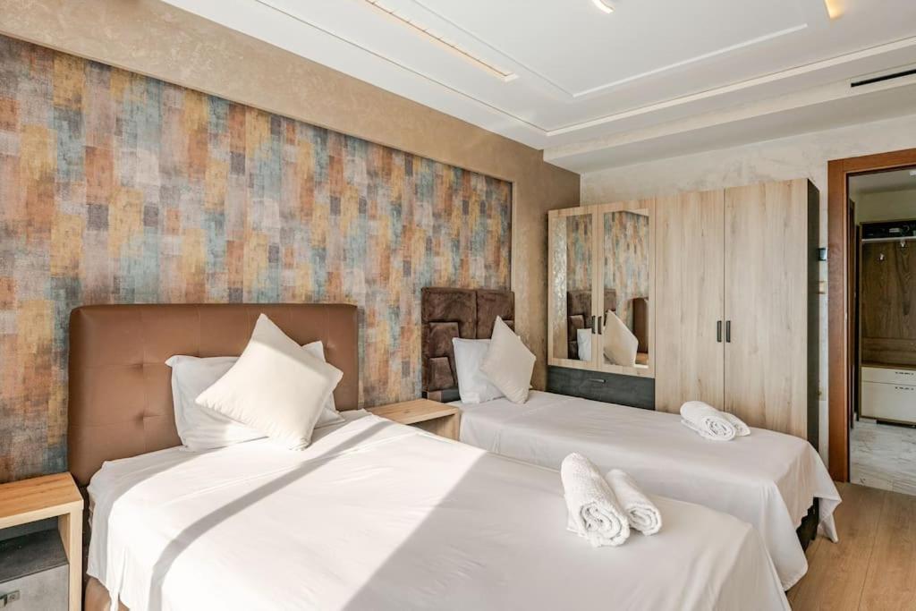 Royale Duplexe Pleine Centre Tanger Apartment Ngoại thất bức ảnh